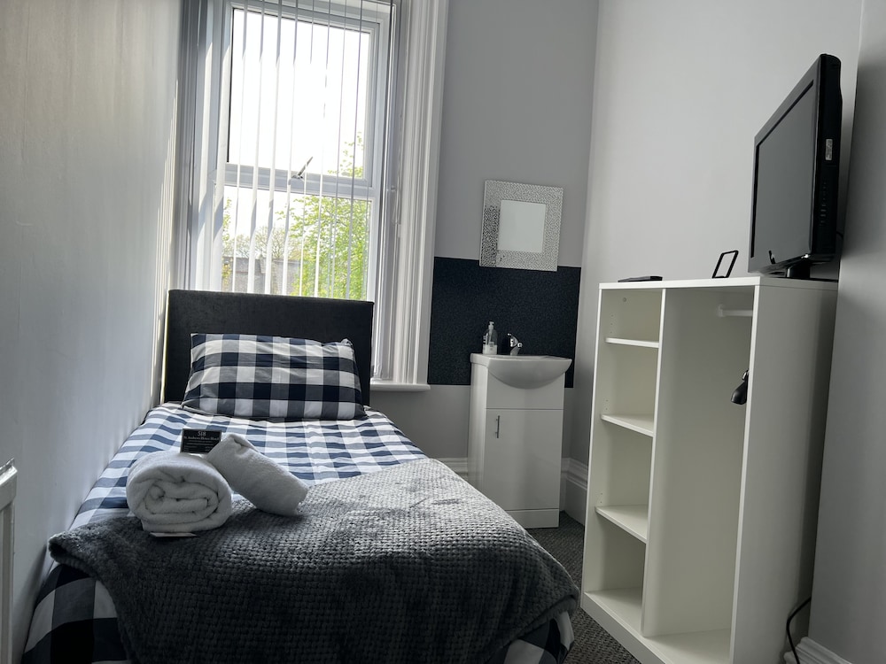 Room 5 photo 1