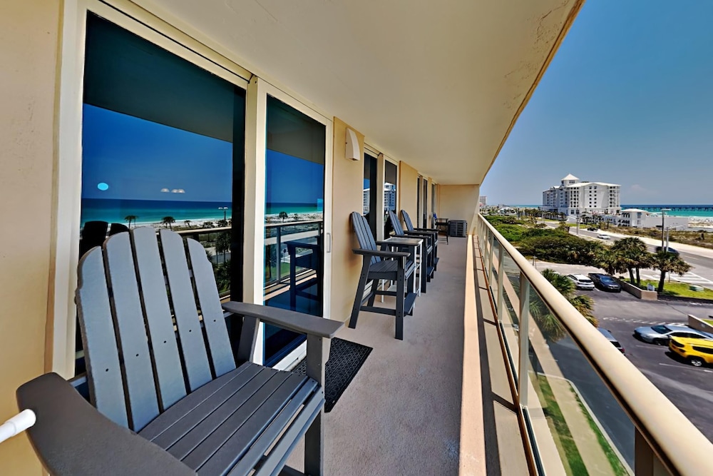 Condo, Multiple Beds, Balcony, Ocean View (#5F - No Pets) photo 2