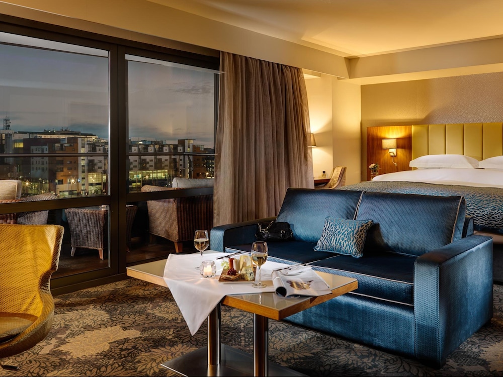 Junior Suite, Balcony, River View - Photo 6