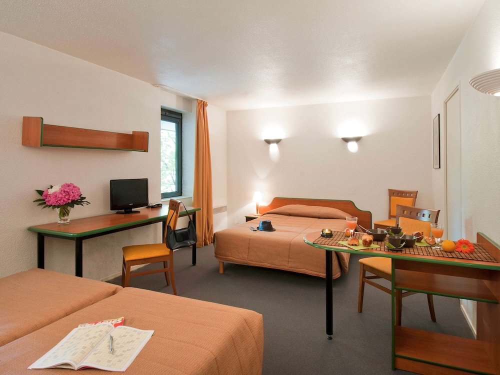 Studio, 2 Double Beds