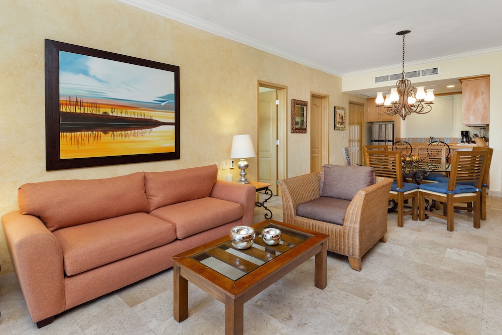 One Bedroom Suite - Photo 2