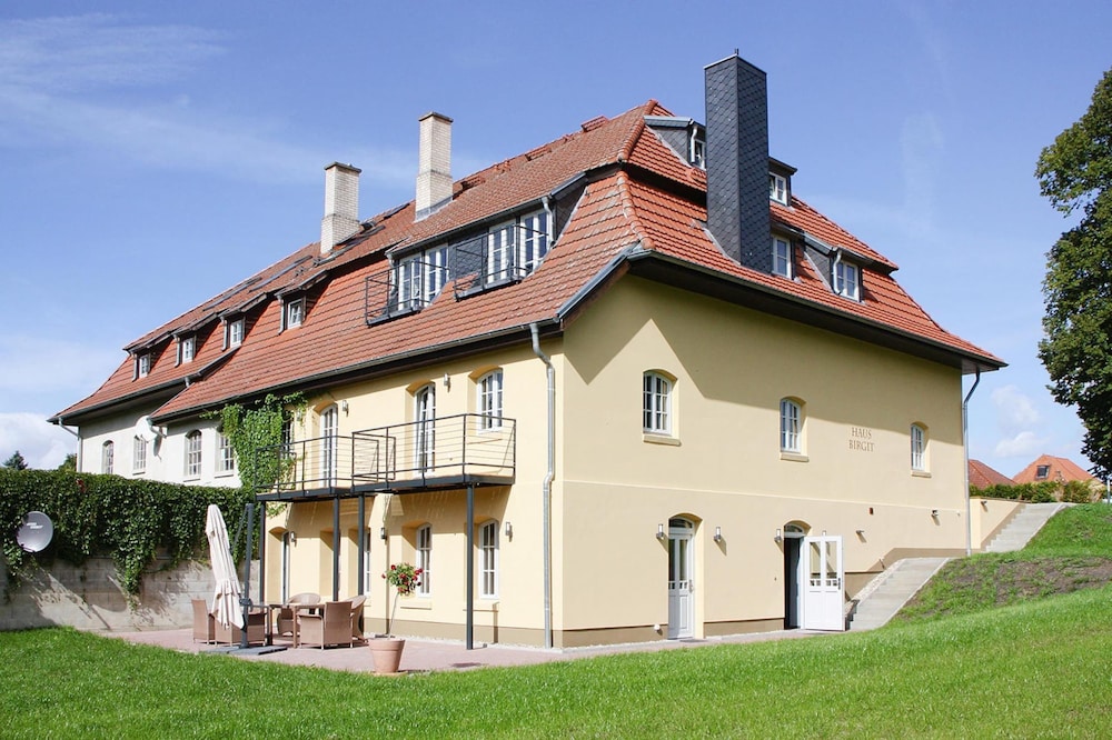 Deluxe House, 2 Bedrooms photo 2
