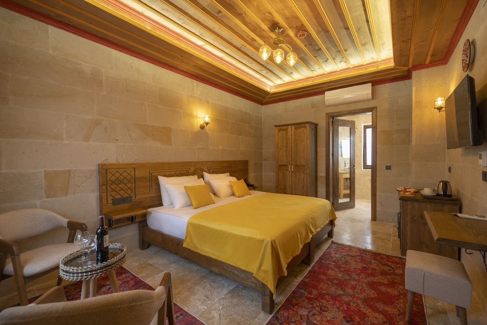 Standard Double Room, City View