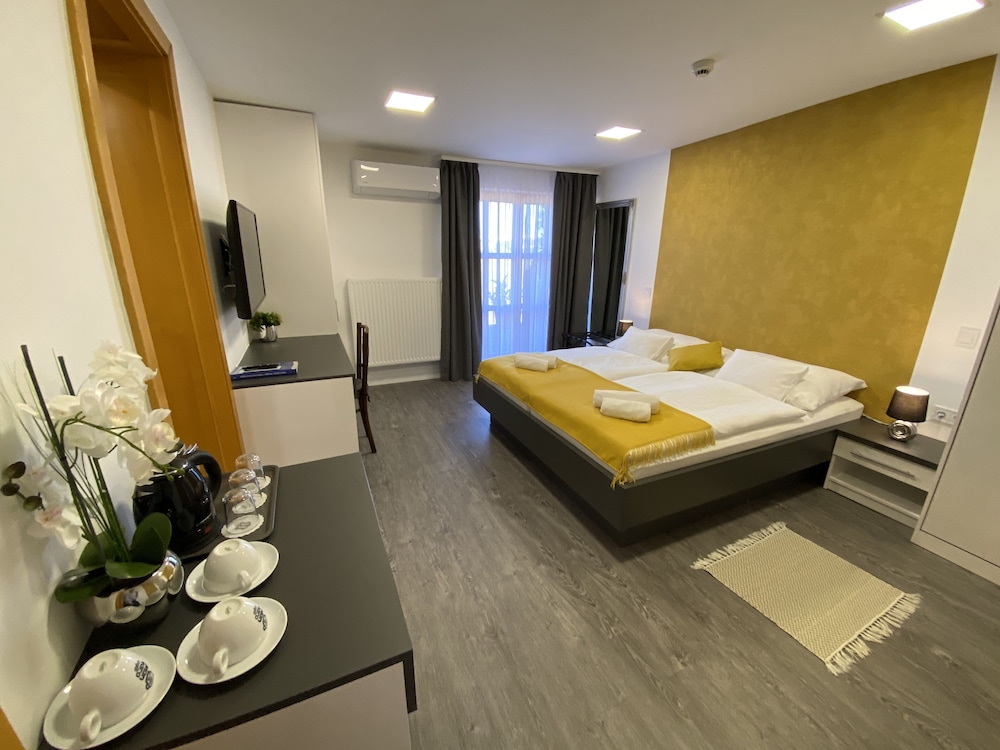 Deluxe Triple Room (7) photo 1