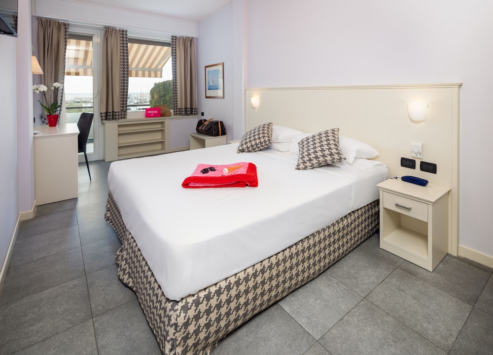 Double Room, 1 Bedroom, Terrace, Sea View - Photo 3