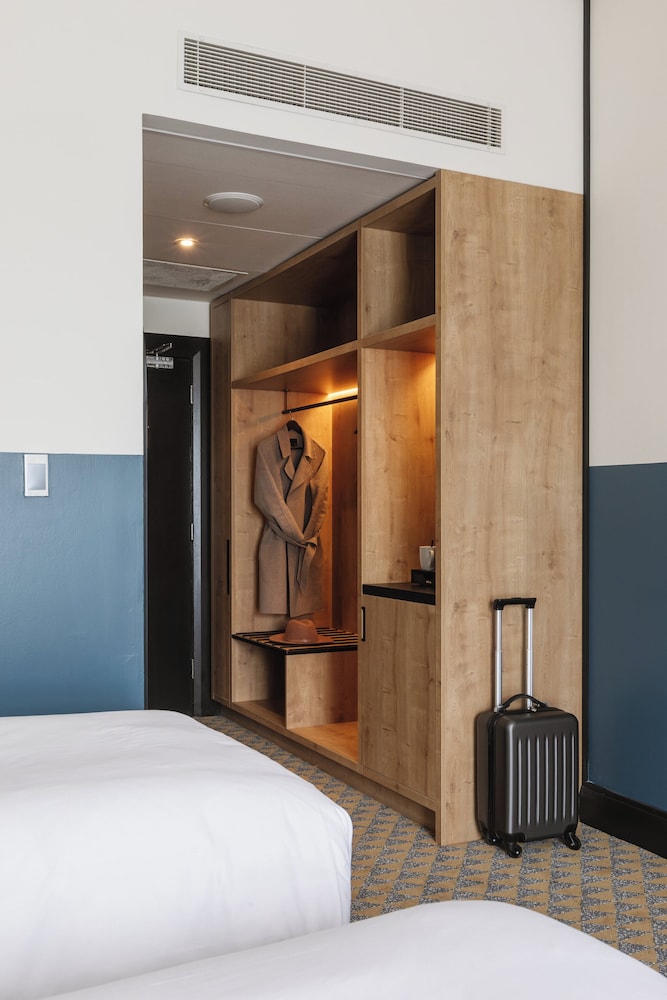 Premium Room, 2 Twin Beds - Photo 25