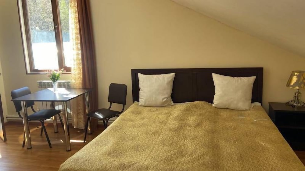 Comfort Suite, 1 Queen Bed photo 2
