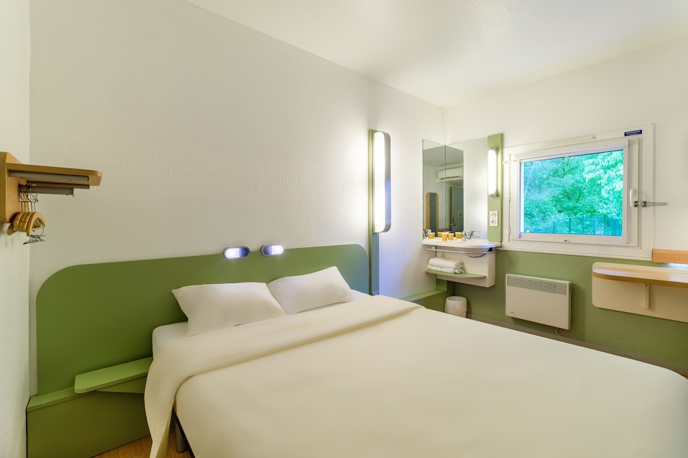 Double Room, Non Smoking - Photo 1