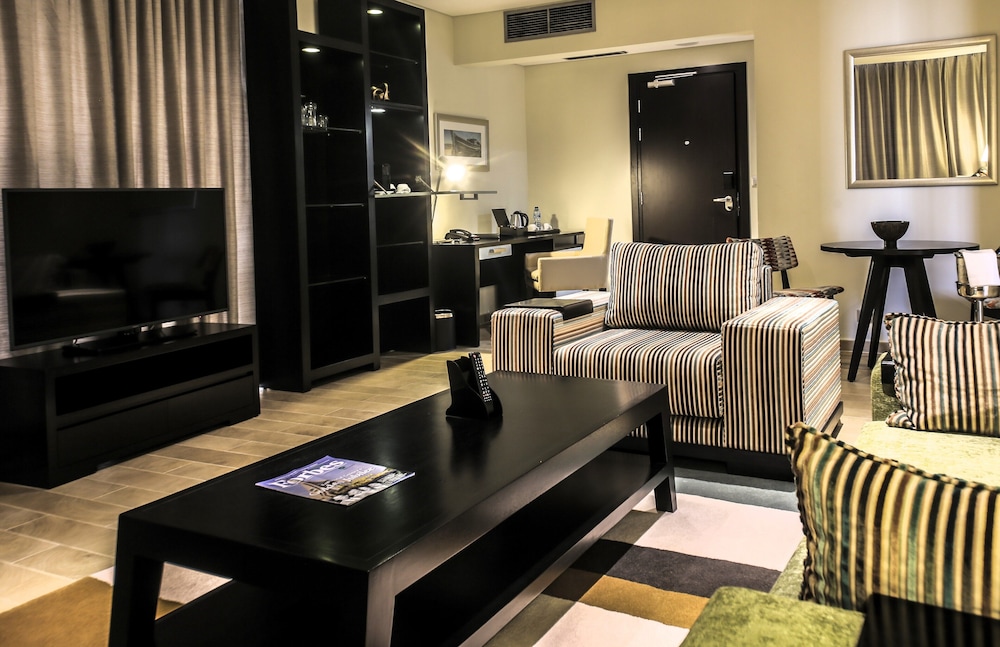 Executive Studio Suite, 1 Queen Bed photo 2