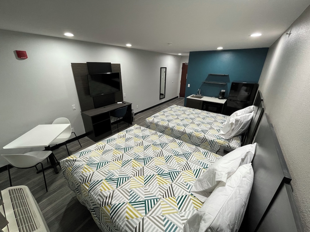 Standard Room, 2 Queen Beds, Non Smoking, Kitchen - Photo 1