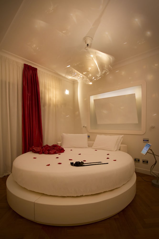 Royal Suite photo 3