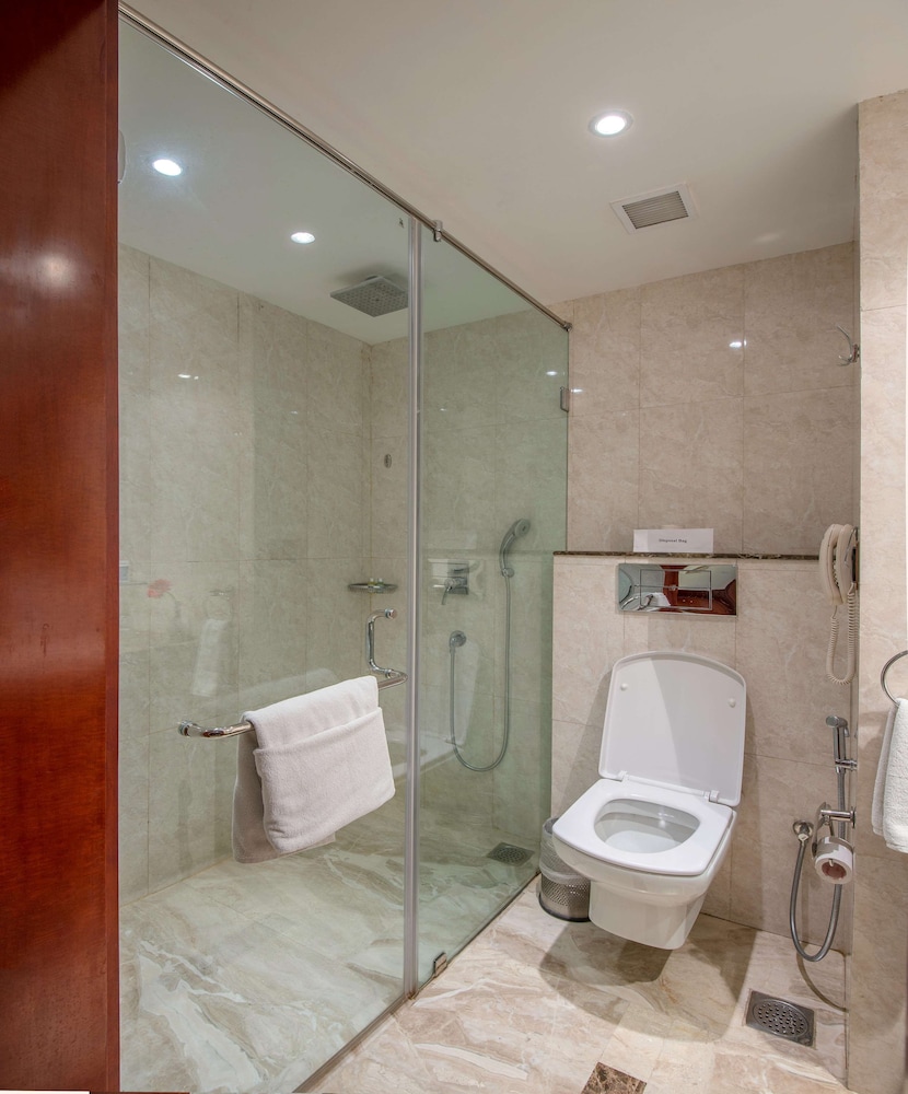 Suite, 1 Double Bed - Photo 4