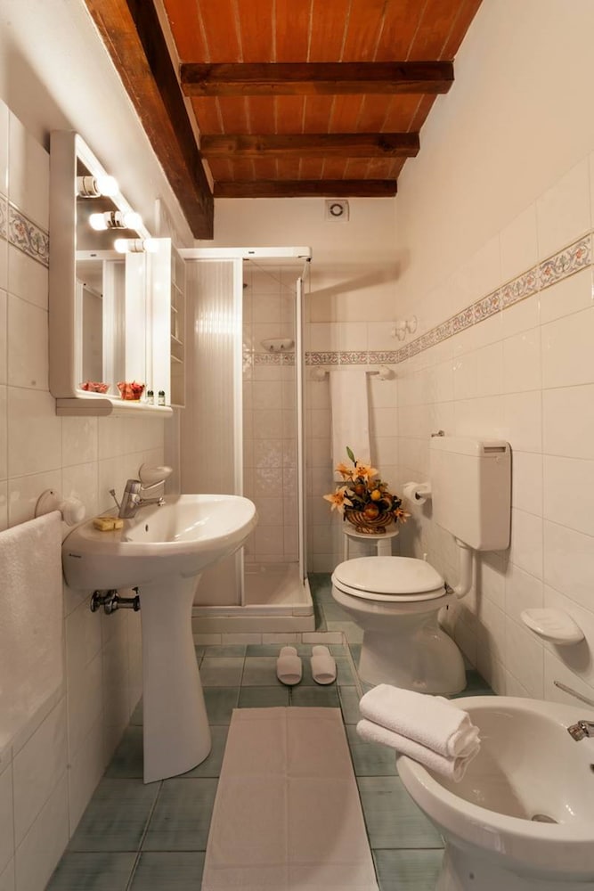 Romantic Apartment, 1 Bedroom, Balcony, Garden Area photo 2