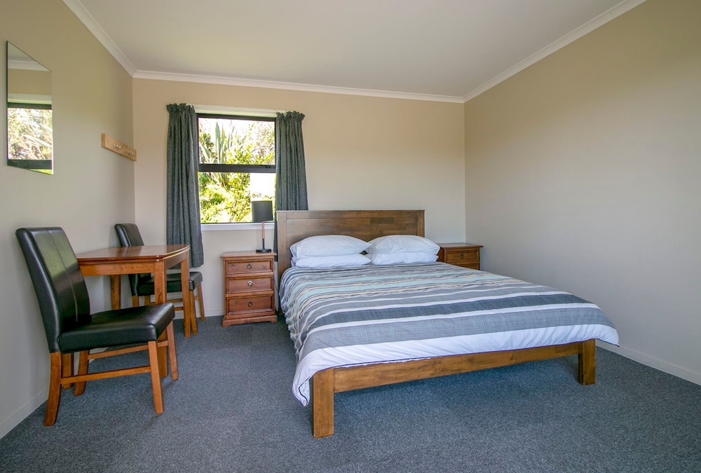 Standard Queen Cabin photo 3
