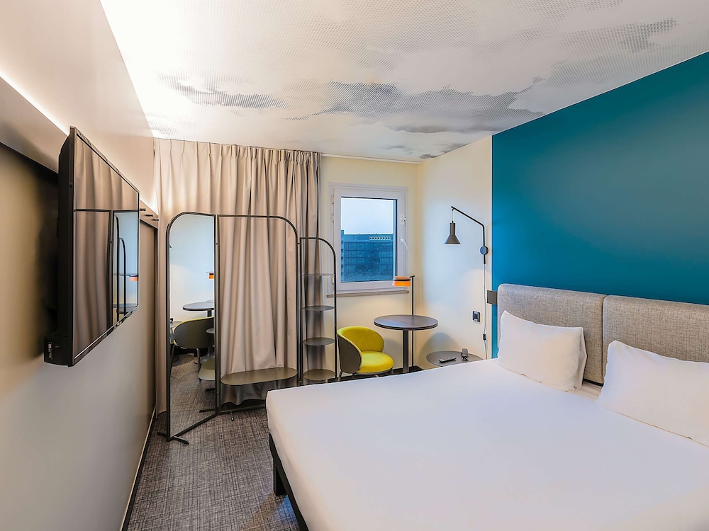 Standard Twin Room, Non Smoking - Photo 4