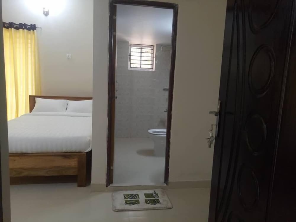 Deluxe Room, Lake View photo 3