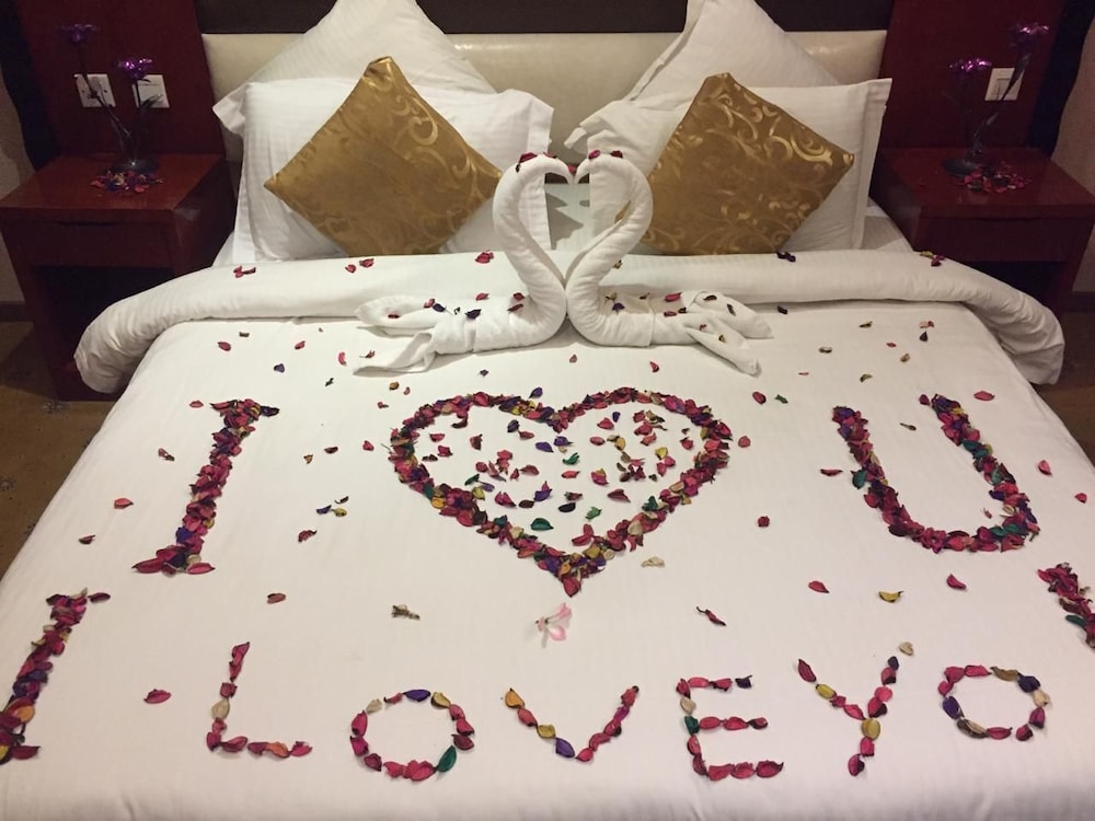 Honeymoon Suite photo 1
