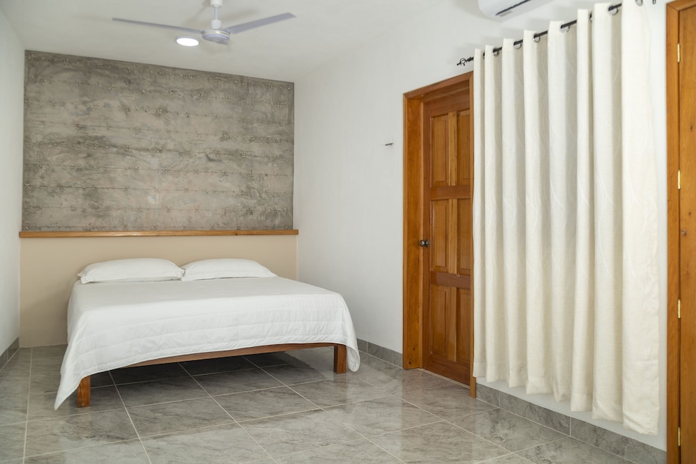 Standard Room photo 2