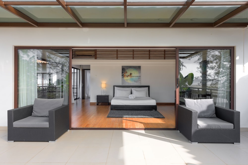 Villa, 4 Bedrooms, Private Pool, Beach View photo 2