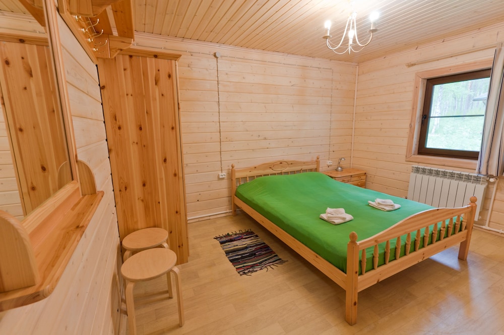 Cottage (7 Guests) photo 3