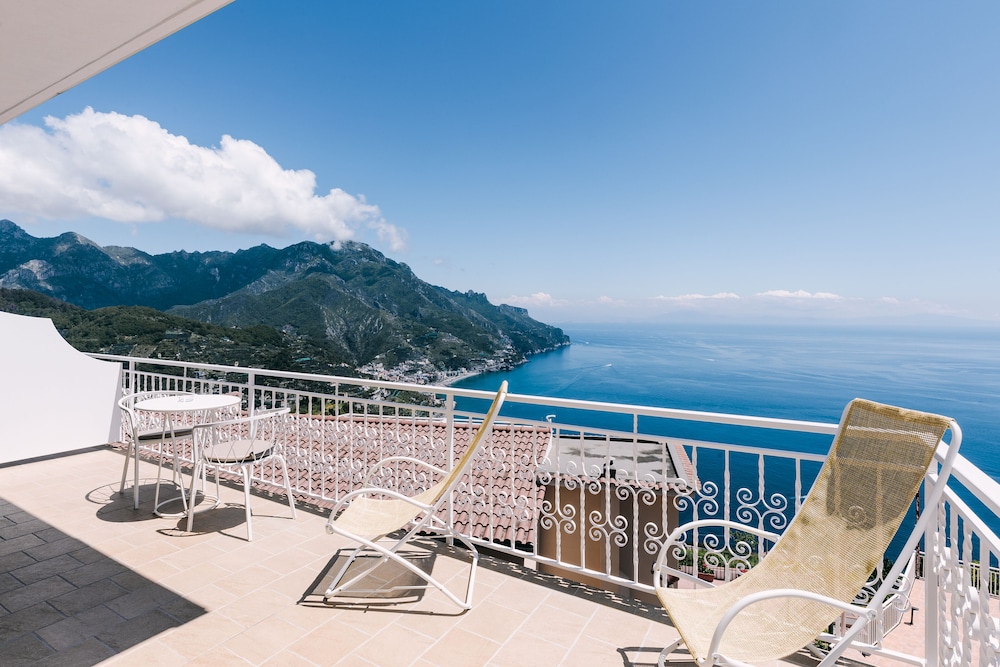 Deluxe Studio Suite, Sea View photo 2