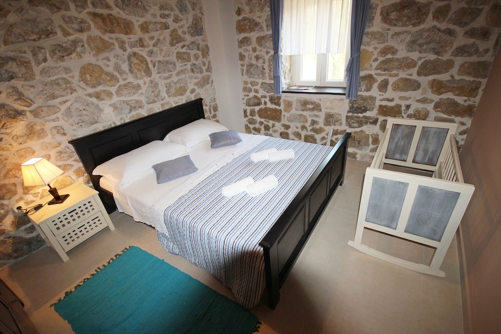 Apartment, 3 Bedrooms, Terrace