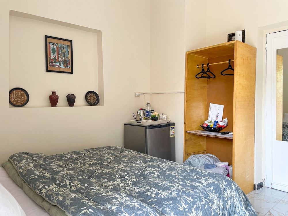 Basic Single Room, 1 Bedroom - Photo 12