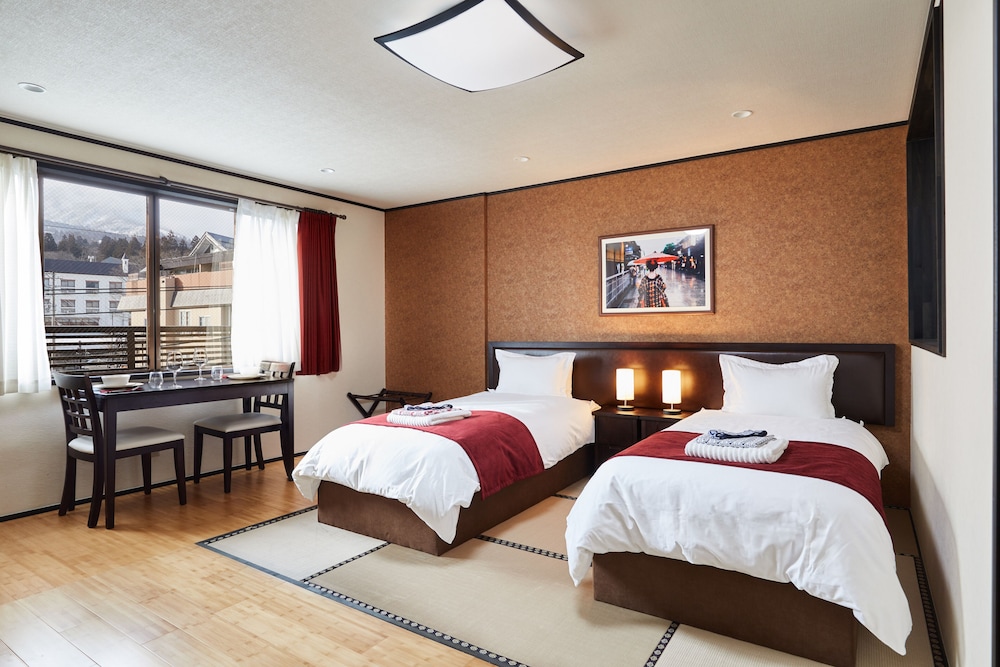 Deluxe Studio Two Beds
