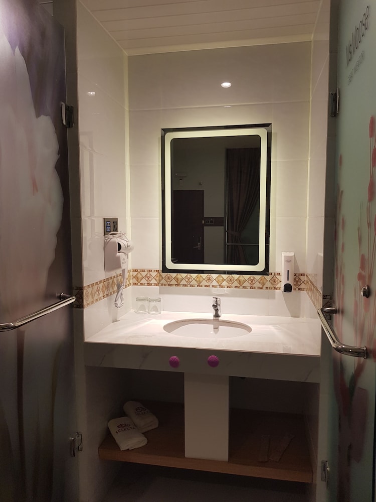 Deluxe Double Room - Photo 3