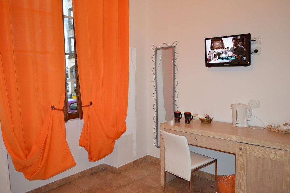 Double or Twin Room (Arancio) photo 2