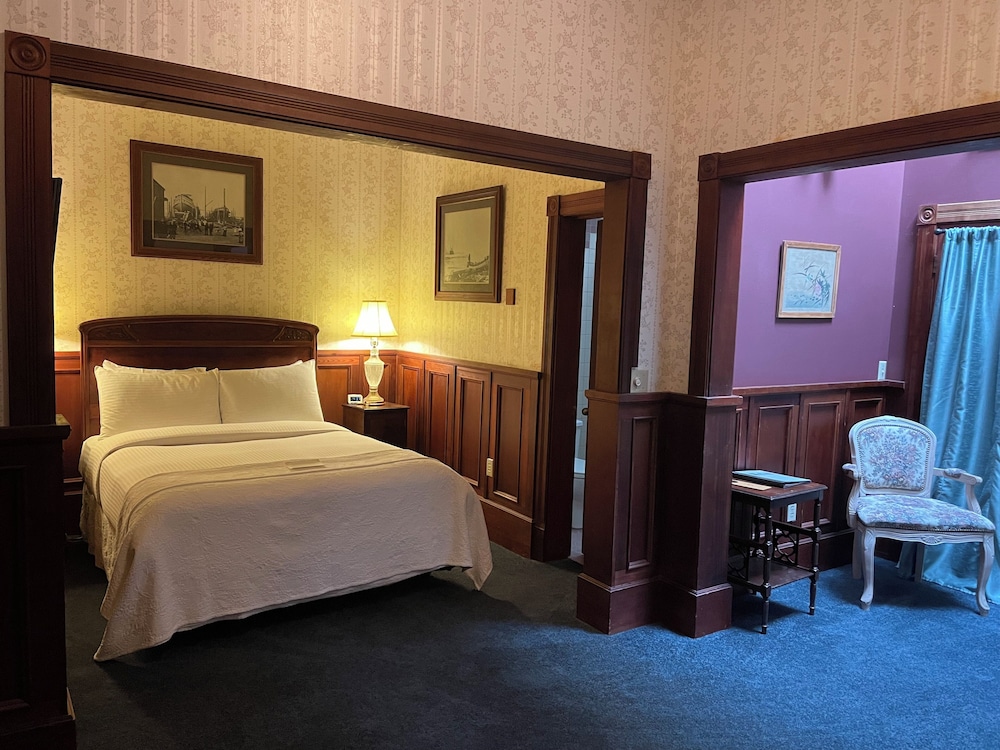 Economy Room, 1 Queen Bed