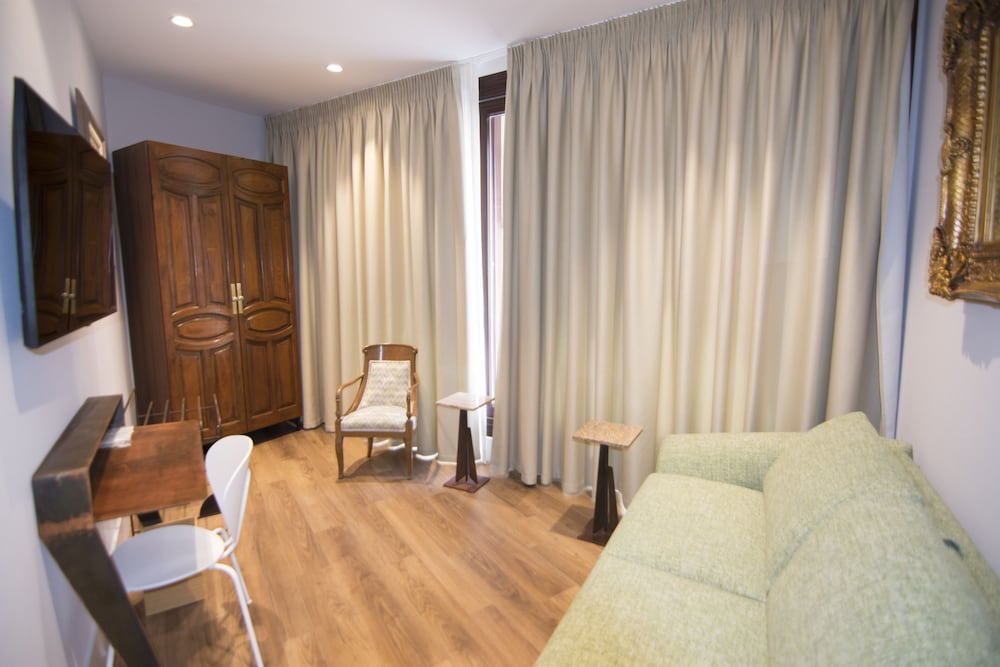 Junior Studio Suite - Photo 5