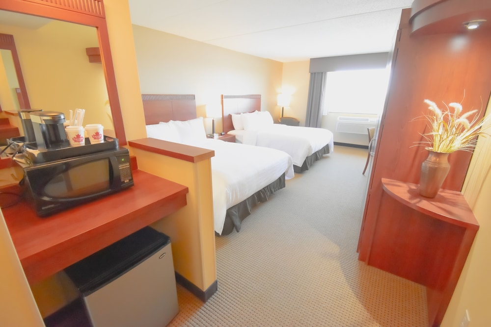 Deluxe Double Room, 2 Queen Beds - Photo 2