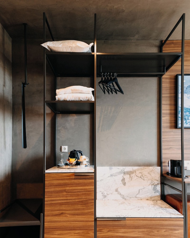 Standard Double or Twin Room, Mountain View photo 3