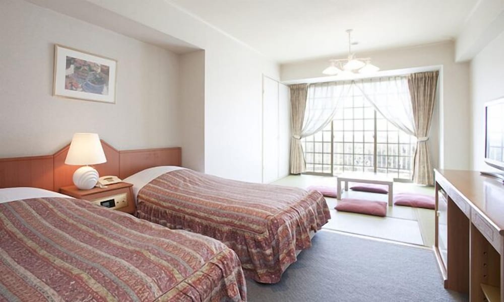 Japanese Western Style Room photo 3