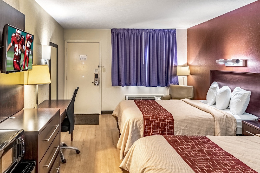 Deluxe Room, 2 Queen Beds, Non Smoking - Photo 1