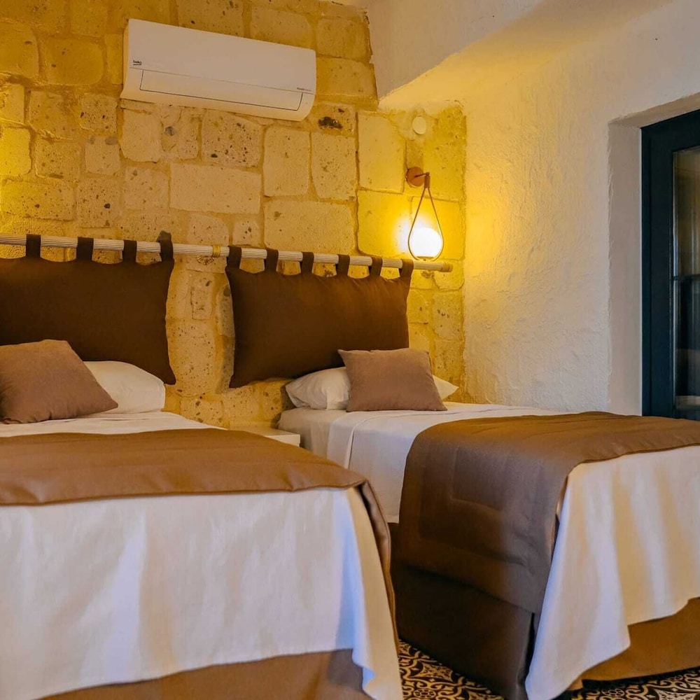 Family Suite, 2 Bedrooms, Terrace, Pool View photo 2
