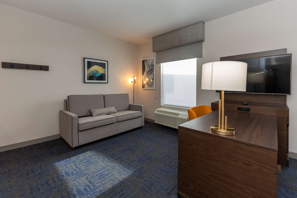 Suite, 2 Queen Beds, Accessible, Refrigerator & Microwave - Photo 1