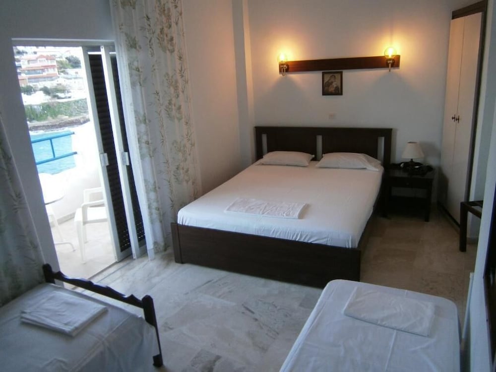 Triple Room, Sea View (3 Adults + 1 Child) photo 1