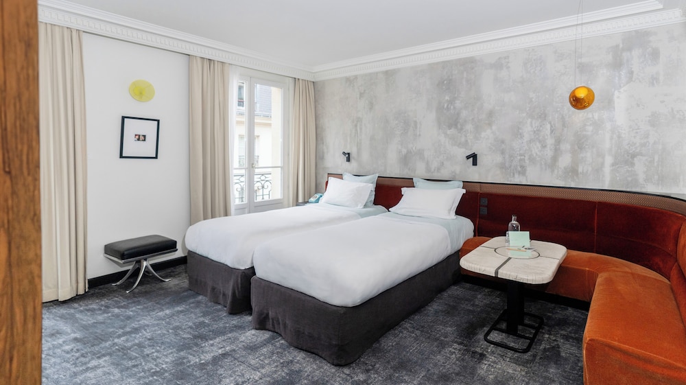 Deluxe Room (Balcony upon availability) photo 3