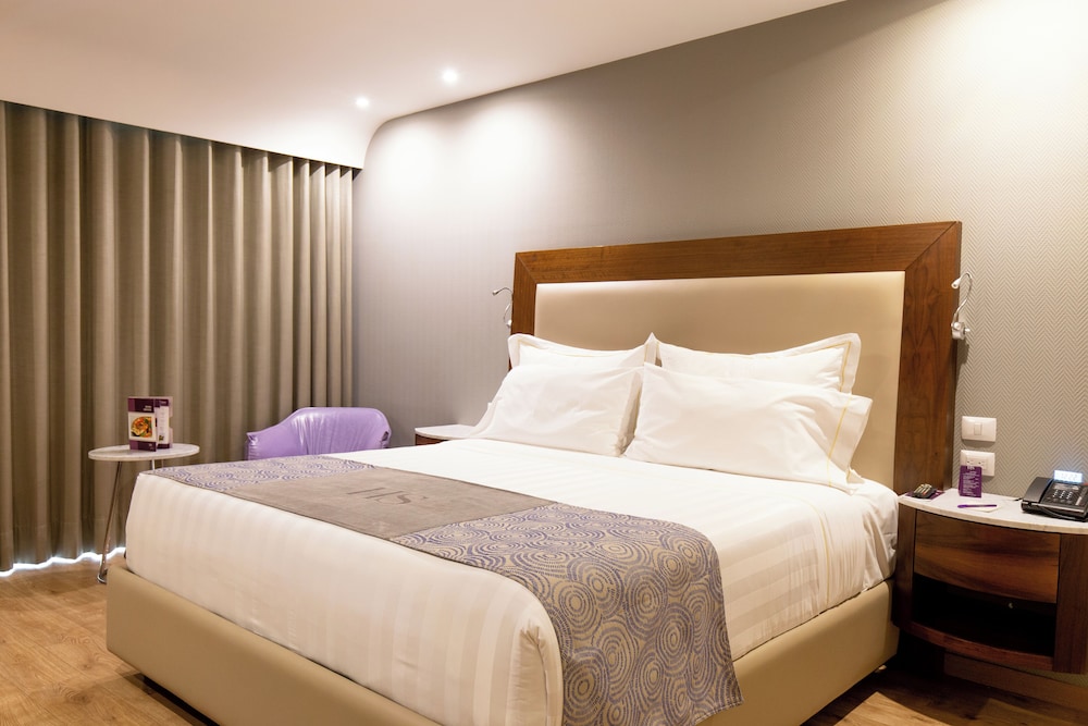 Deluxe Room, 1 King Bed