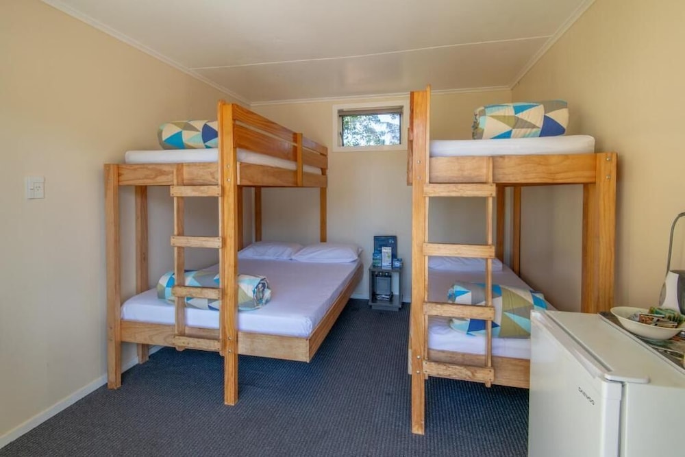 Classic Cabin, 1 Bunk Bed and 1 Tri-Bunk Bed, Shared Bathroom, Park View