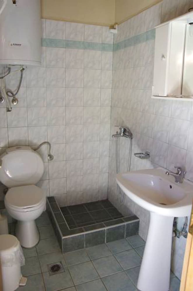 Apartment, 2 Bedrooms, Fireplace photo 3
