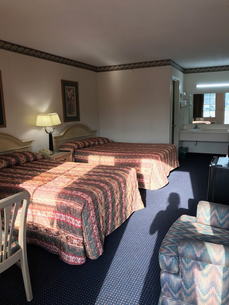 Standard Room, 2 Double Beds, Smoking photo 2
