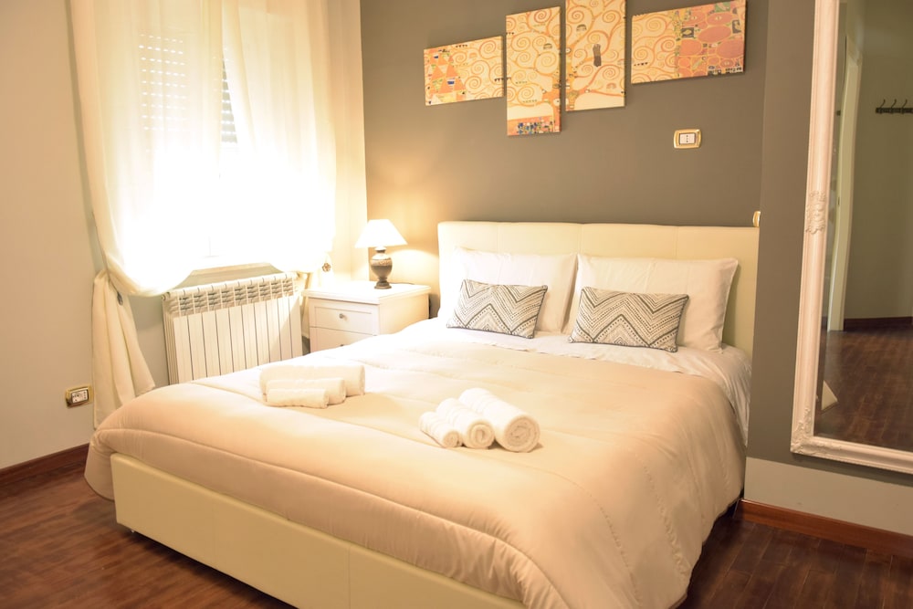 Deluxe Double Room, City View