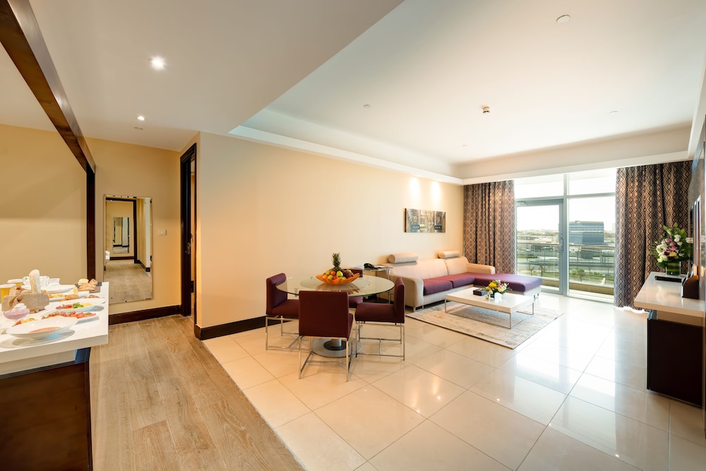 Executive Suite, Multiple Beds (Creek view) photo 2