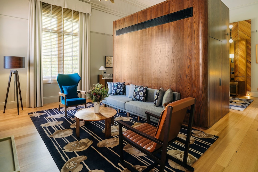 St. David Park Suite