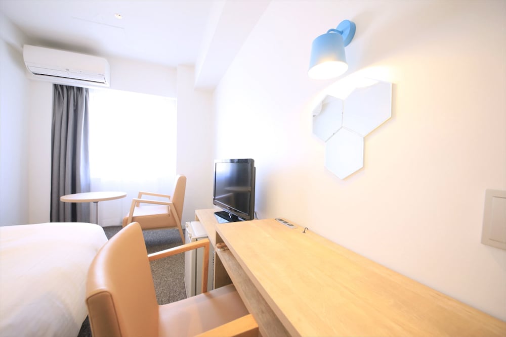 Designers Economy Double Room, Non Smoking - Special Offer - Photo 3