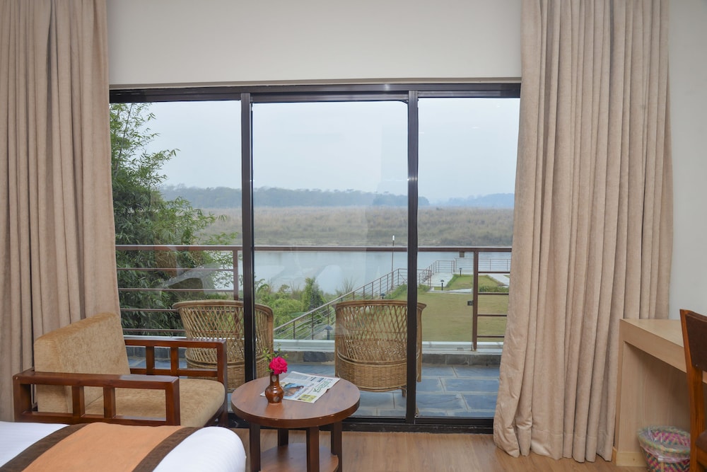 Deluxe Twin Room, River View photo 3