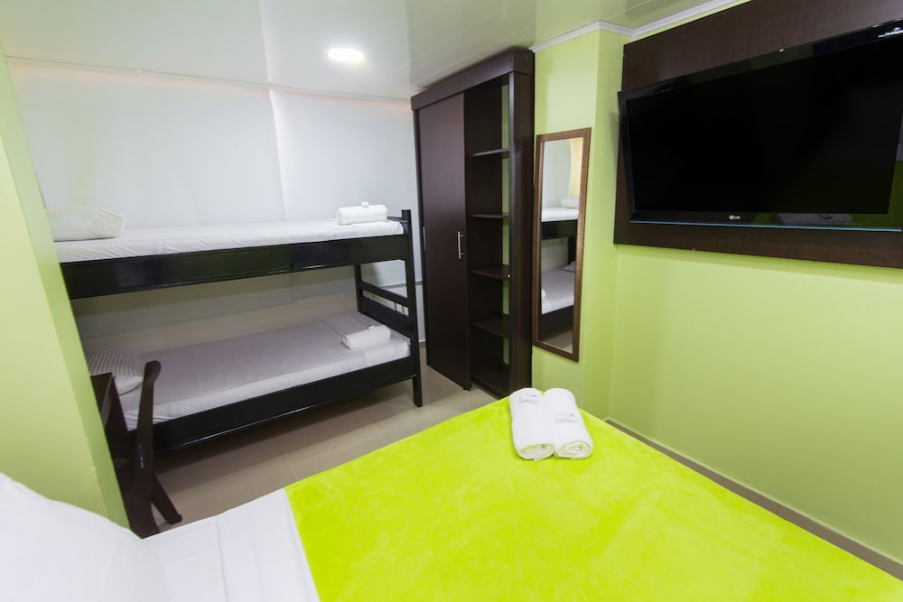 Hotel Marina Suites By Geh Suites — photo 67